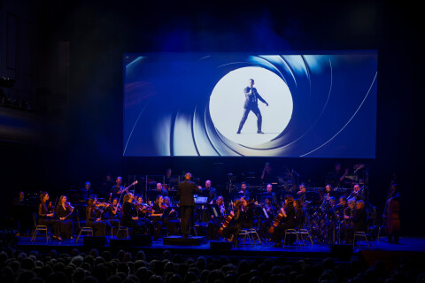 A4   CineMusic JamesBond   Fotografie Brett Florens